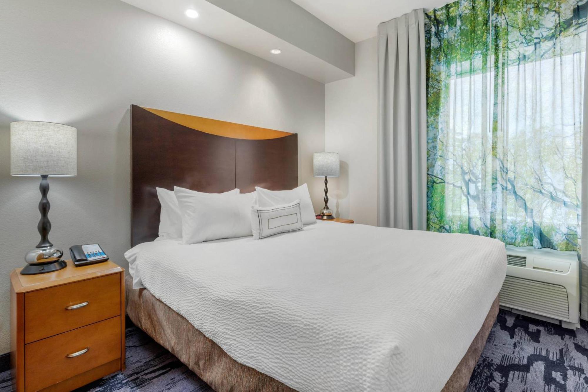 Fairfield Inn & Suites By Marriott Houston Конро Екстер'єр фото